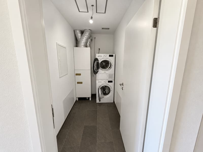 Moderne 3.5-Zimmer-Wohnung in Frick – hell, grosszügig und mit gedecktem Sitzplatz (5)