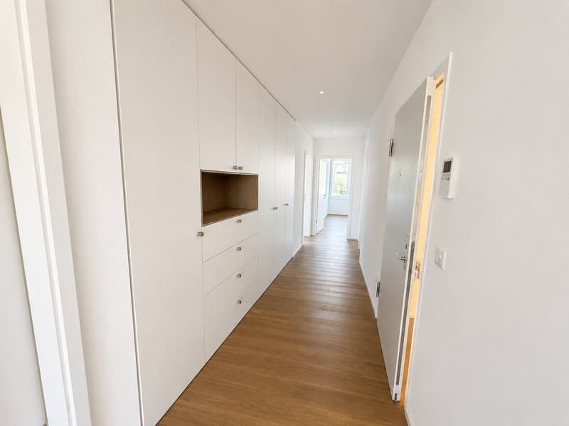 Moderne 3.5-Zimmer-Wohnung in Frick – hell, grosszügig und mit gedecktem Sitzplatz (4)