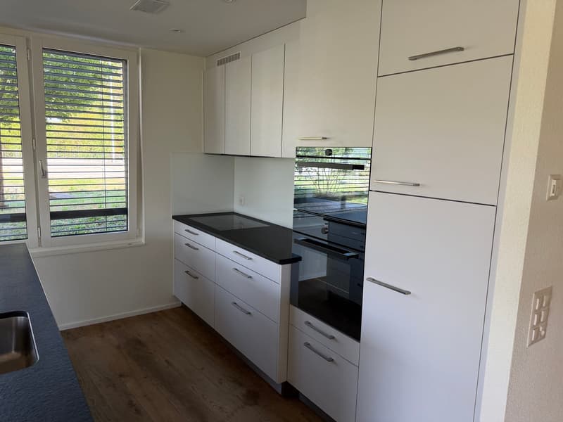 Moderne 3.5-Zimmer-Wohnung in Frick – hell, grosszügig und mit gedecktem Sitzplatz (7)