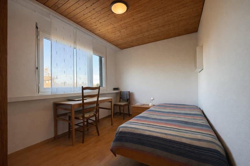 Familienfreundliches Doppeleinfamilienhaus mit Wintergarten und schöner Aussicht in Hinteregg (16)