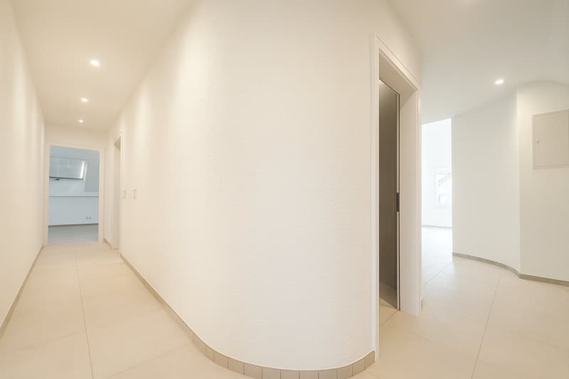 Willkommen in Ihrem neuen Zuhause in Winkel - Exklusive 4.5 Zimmer-Dachwohnung (8)