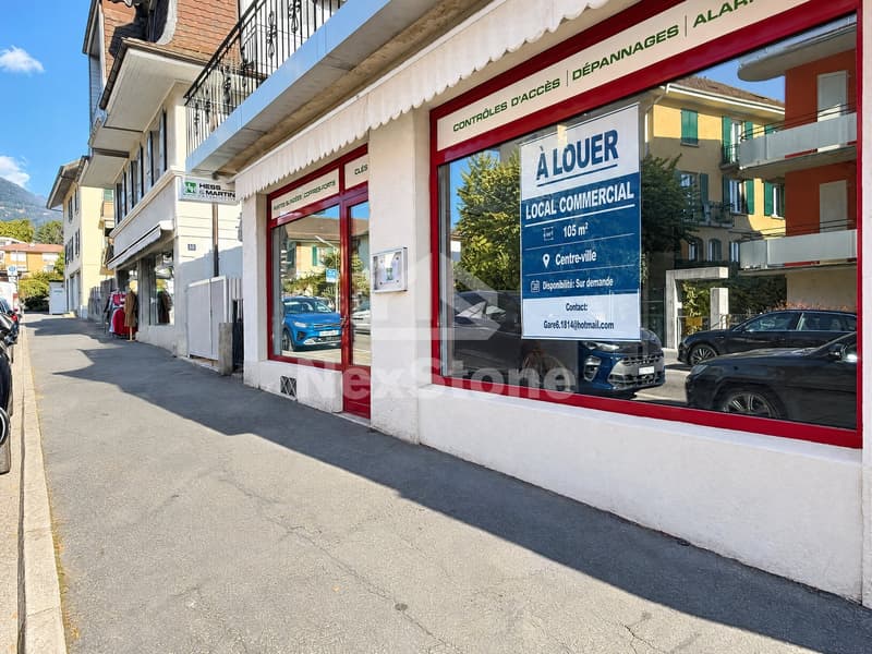 Local commercial de 105 m² avec vitrine proche de la Gare (1)