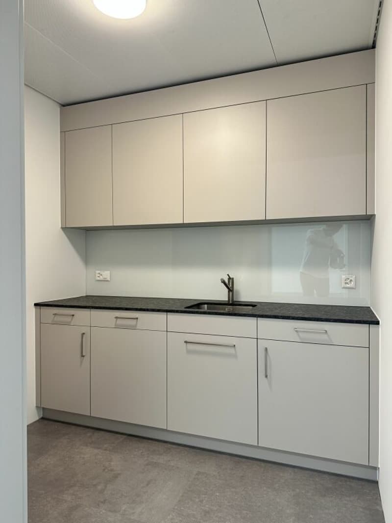 Beispiel Materialien Büro | aktuell im Ausbau!