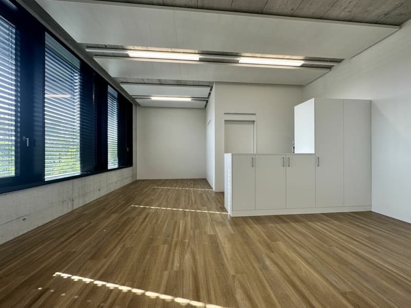 Beispiel Materialien Büro | aktuell im Ausbau!