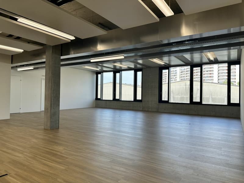 Beispiel Materialien Büro | aktuell im Ausbau!