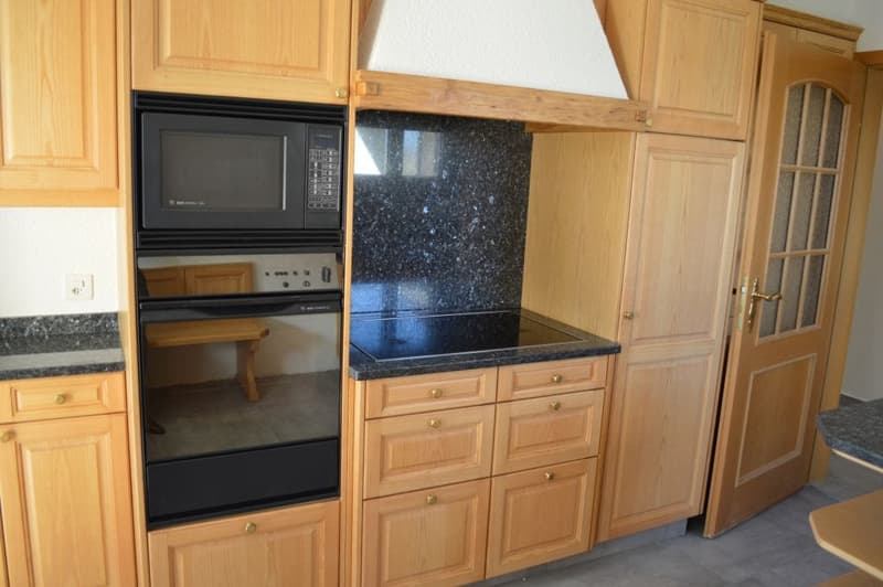 Appartement lumineux 4,5 pièces avec grand balcon à Utzenstorf à vendre (5)