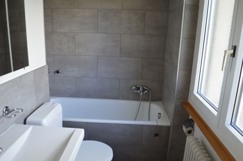 Appartement lumineux 4,5 pièces avec grand balcon à Utzenstorf à vendre (6)