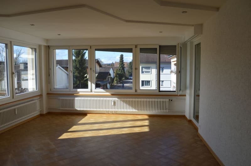 Appartement lumineux 4,5 pièces avec grand balcon à Utzenstorf à vendre (2)