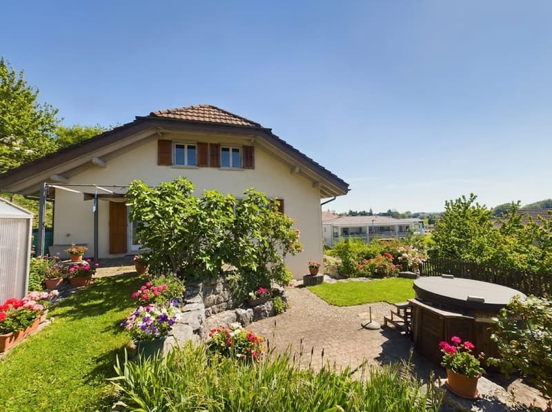 6.5-Zi.-EFH mit separater 1.5-Zi.-Einliegerwohnung | Gartenparadies & Weitsicht (3)
