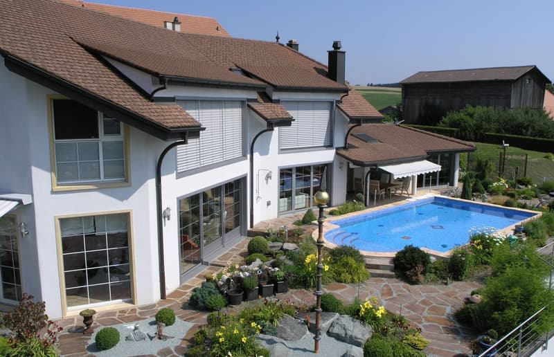 7.5-Zi.-Terrassenhaus mit Pool und Seesicht in Bellerive kaufen (4)