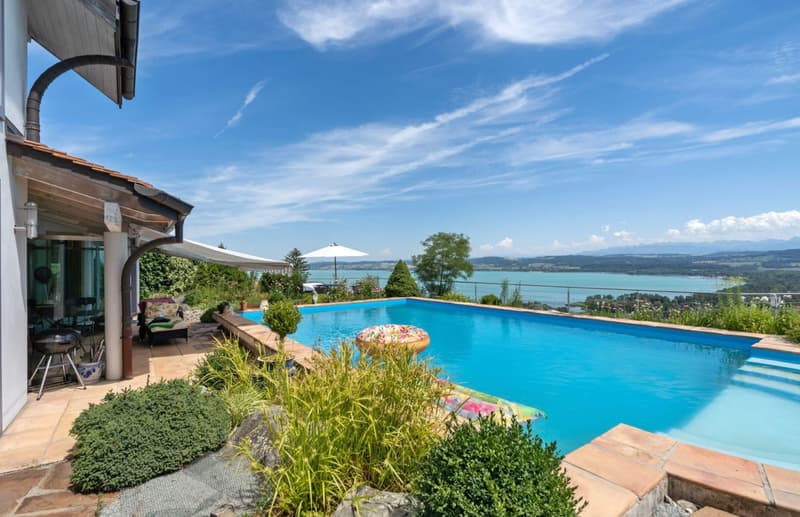 7.5-Zi.-Terrassenhaus mit Pool und Seesicht in Bellerive kaufen (3)