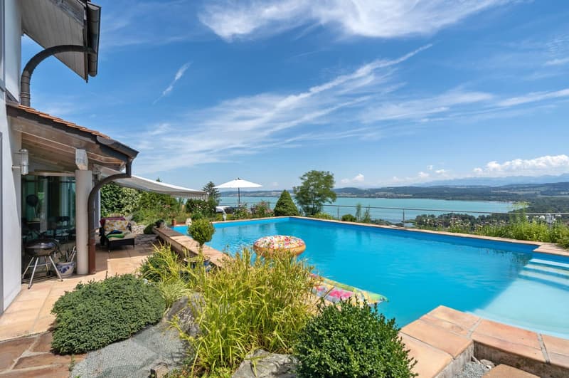 11-Zimmer-Villa mit Pool und Panoramaseesicht in Bellerive kaufen (2)