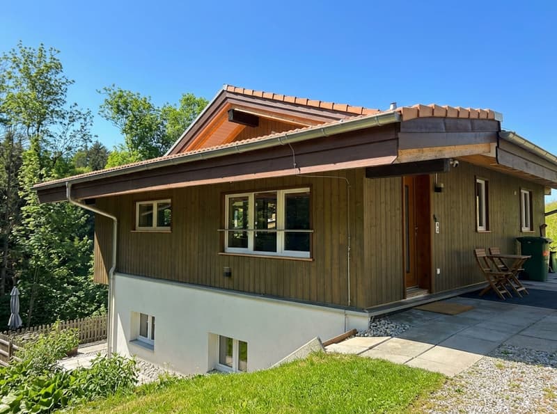 Exklusive Alleinlage mit grossem Umschwung in Goldiwil - sonnig & absolut privat (5)