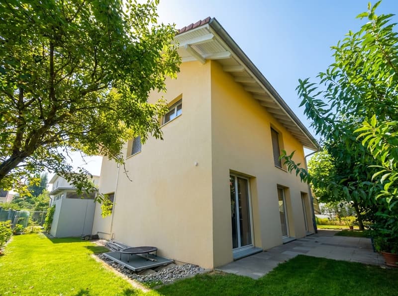 Attraktives und charaktervolles 8-Zimmer-Einfamilienhaus in Kriegstetten (3)