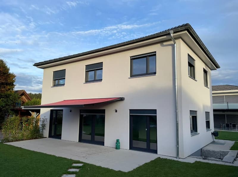 Neues 5.5-Zi-EFH mit Garten und Carport in Kriegstetten kaufen (2)