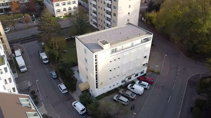 Wohn- und Geschäftshaus mit 29 Einheiten in Binningen kaufen (3)