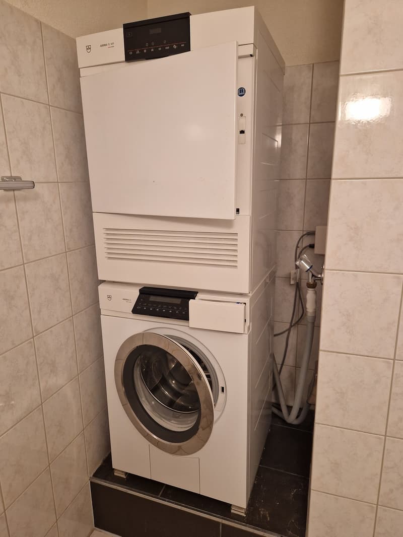 Helle 3.5-Zimmer-Wohnung mit Balkon und Tiefgaragenplatz (10)