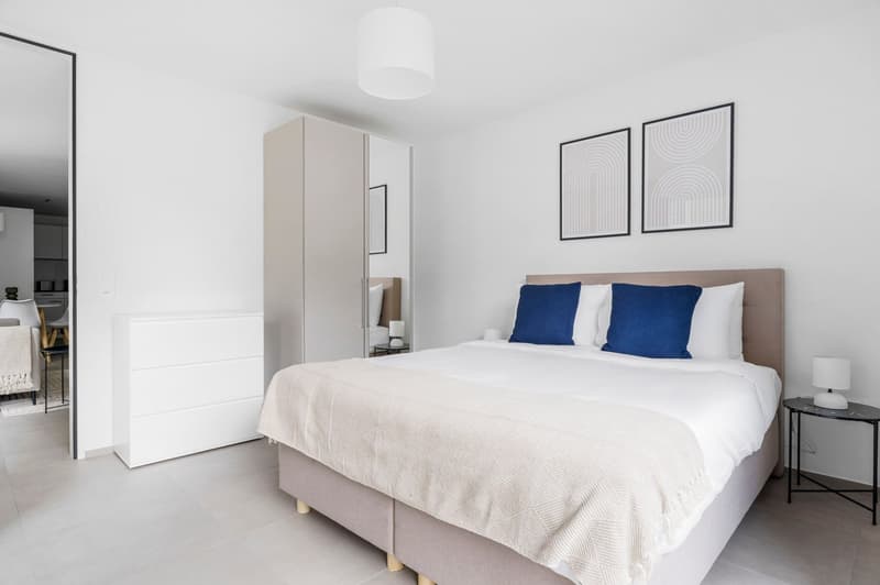 Modern 2-Room Apartment in Zürich's Vibrant District 5 (13)