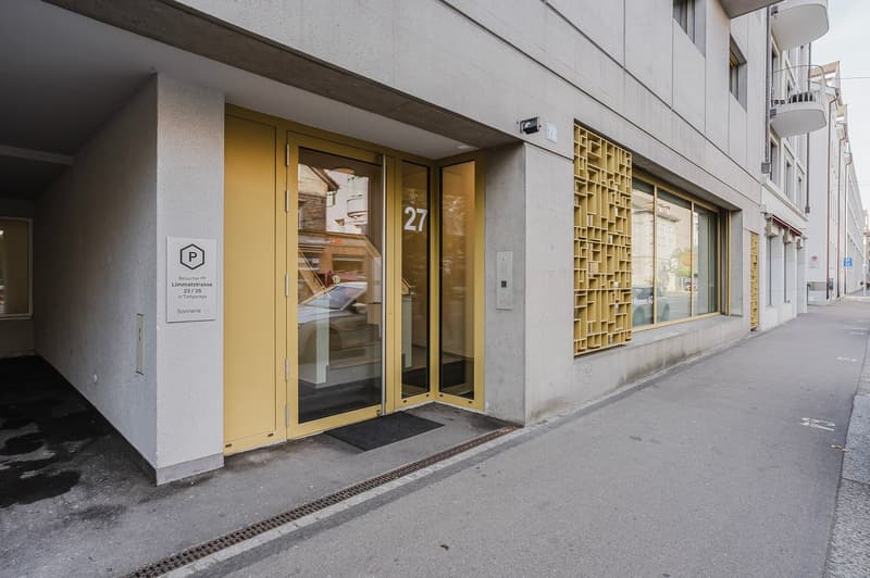 Modern 2-Room Apartment in Zürich's Vibrant District 5 (20)