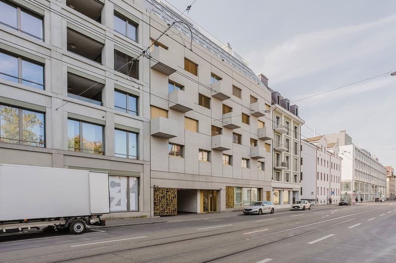 Modern 2-Room Apartment in Zürich's Vibrant District 5 (22)