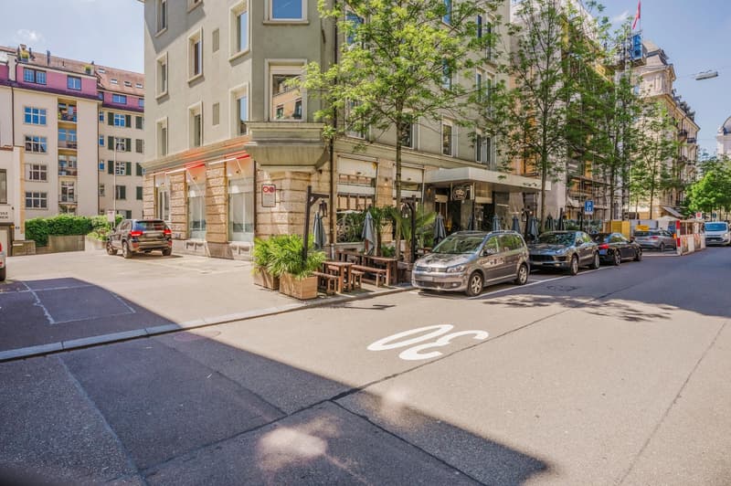 Charming Furnished Studio on the 5th Floor in Zürich's Prestigious 8008 District (15)