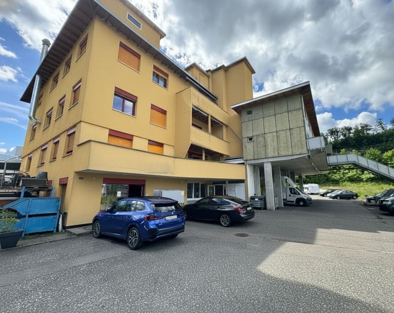 Spazio commerciale e di stoccaggio a Lausen a condizioni attraenti (1)