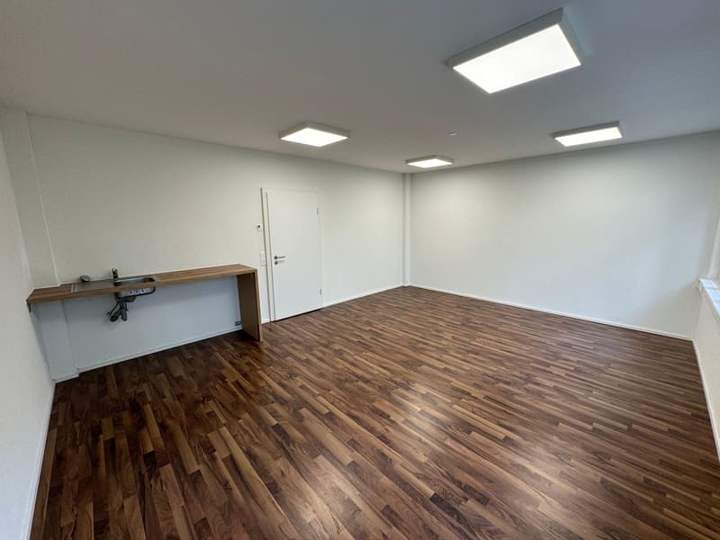 Espace de bureau/commercial à louer à Oftringen (4)