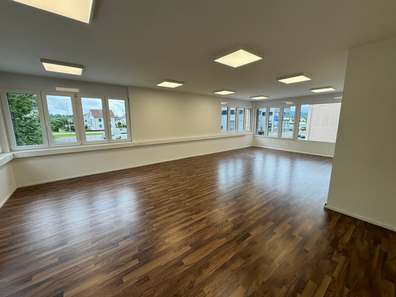 Espace de bureau/commercial à louer à Oftringen (6)