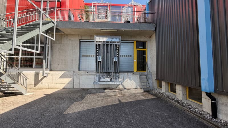Lager- und Produktionsfläche im Industriegebiet von Burgdorf zu vermieten (14)