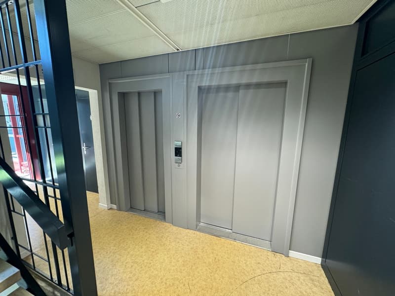 Zentrale Büro- und Gewerbefläche mit Blick auf die Aare (26)