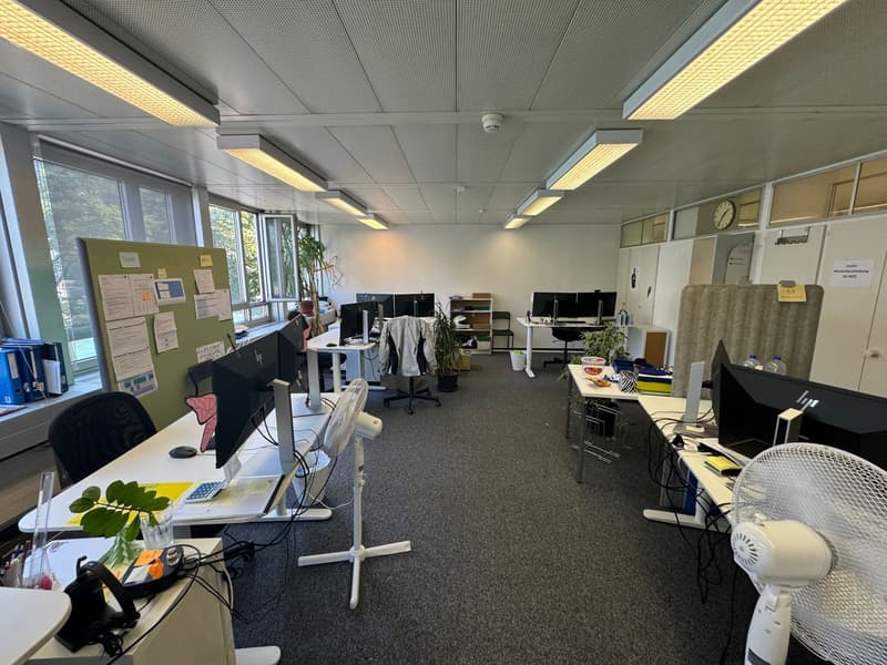Zentrale Büro- und Gewerbefläche mit Blick auf die Aare (21)