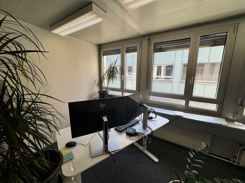 Zentrale Büro- und Gewerbefläche mit Blick auf die Aare (20)