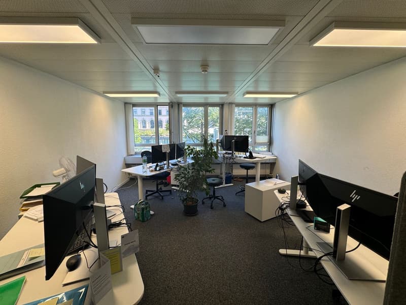 Zentrale Büro- und Gewerbefläche mit Blick auf die Aare (14)