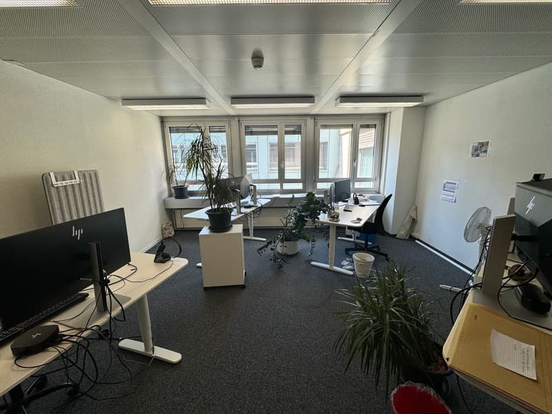 Zentrale Büro- und Gewerbefläche mit Blick auf die Aare (19)