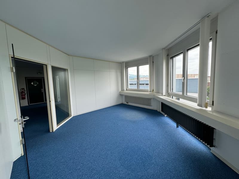 Espace de bureau et commercial spacieux à louer à Sempach-Station (14)