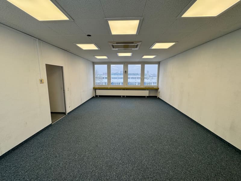 Geräumige Büro- und Gewerbefläche in Weinfelden zu vermieten (1)