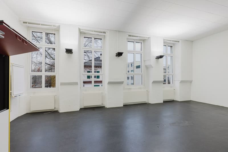 Praktische Gewerbefläche mit vielfältigen Nutzungsmöglichkeiten zu vermieten (5)