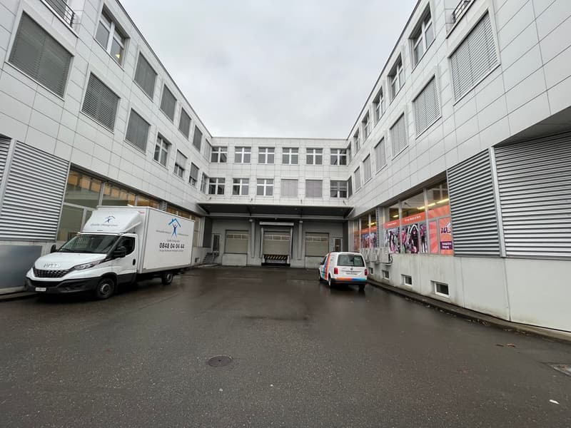 Büro/-Gewerbefläche an TOP Lage zu vermieten (13)