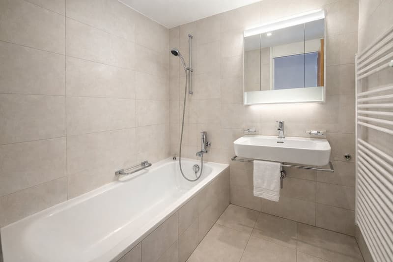 Charmant appartement de 2.5 pièces au 8ème étage au Locle (5)