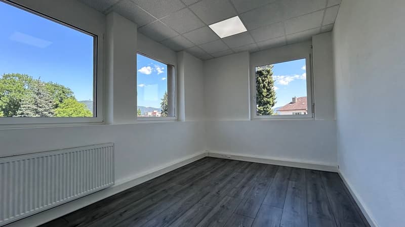 À louer – Local commercial / bureaux d’environ 75 m² au centre de Delémont (17)