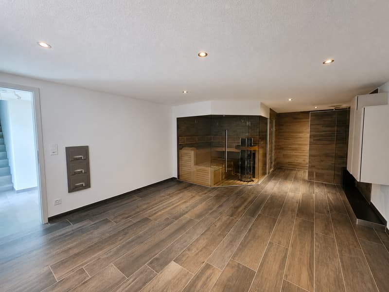 Splendide villa individuelle de 7.5 pièces avec espace wellness et piscine (6)