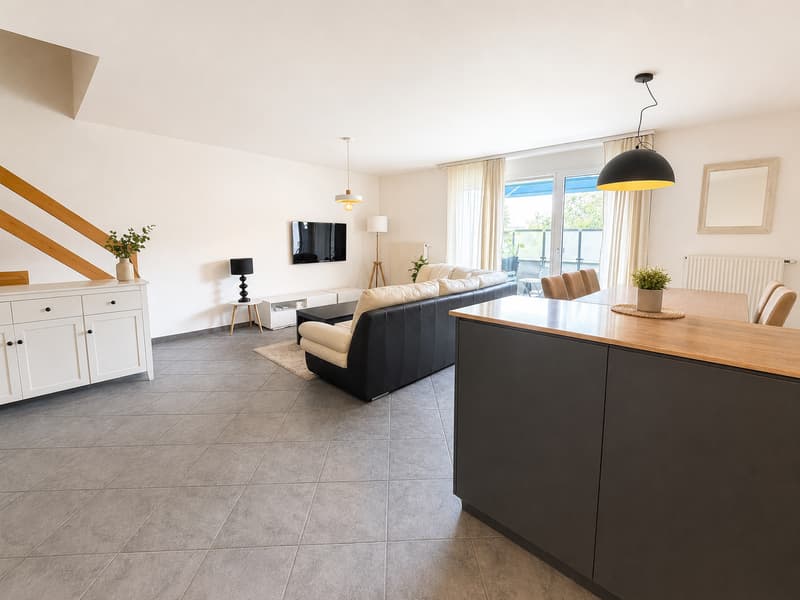 Superbe duplex lumineux de 3,5 pièces dans un emplacement idéal ! (2)