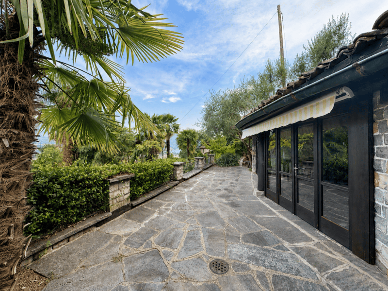Splendida villa mediterranea con piscina e grande giardino (4)
