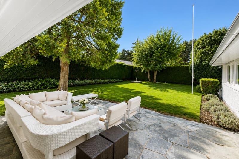 Villa de plain-pied au coeur de Collonge-Bellerive (1)