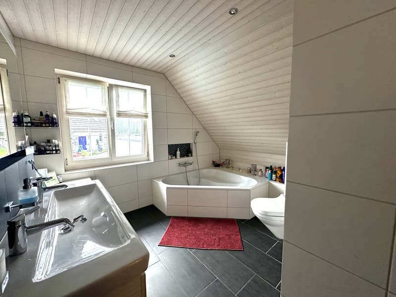 Charmantes 5.5-Zimmer-Einfamilienhaus in Iberg Winterthur (9)