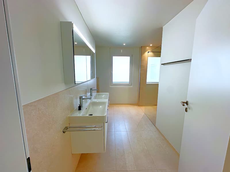 Moderne 3.5-Zimmer-Erdgeschosswohnung (4)