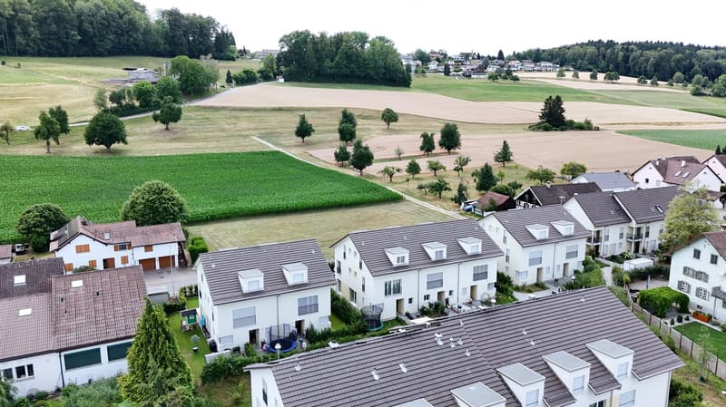 Modernes 6.5-Zimmer-Reihenendhaus mit 146 m2 Garten in Waltenschwil (15)