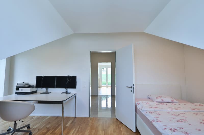 Modernes 6.5-Zimmer-Reihenendhaus mit 146 m2 Garten in Waltenschwil (12)