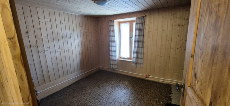 IDYLLISCHES ZUHAUSE MIT STALL UND VIEL POTENZIAL (8)