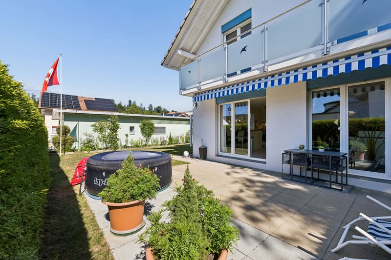 6.5-Zimmer-Einfamilienhaus mit wunderschönem Garten (11)
